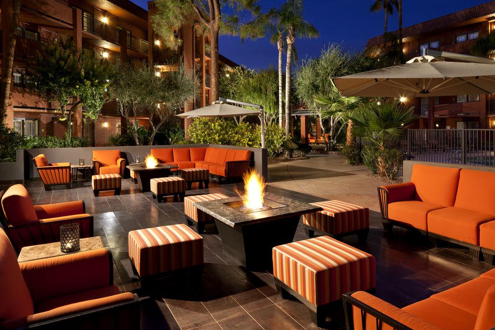 Holiday Inn And Suites Phoenix Airport North By Ihg Екстериор снимка