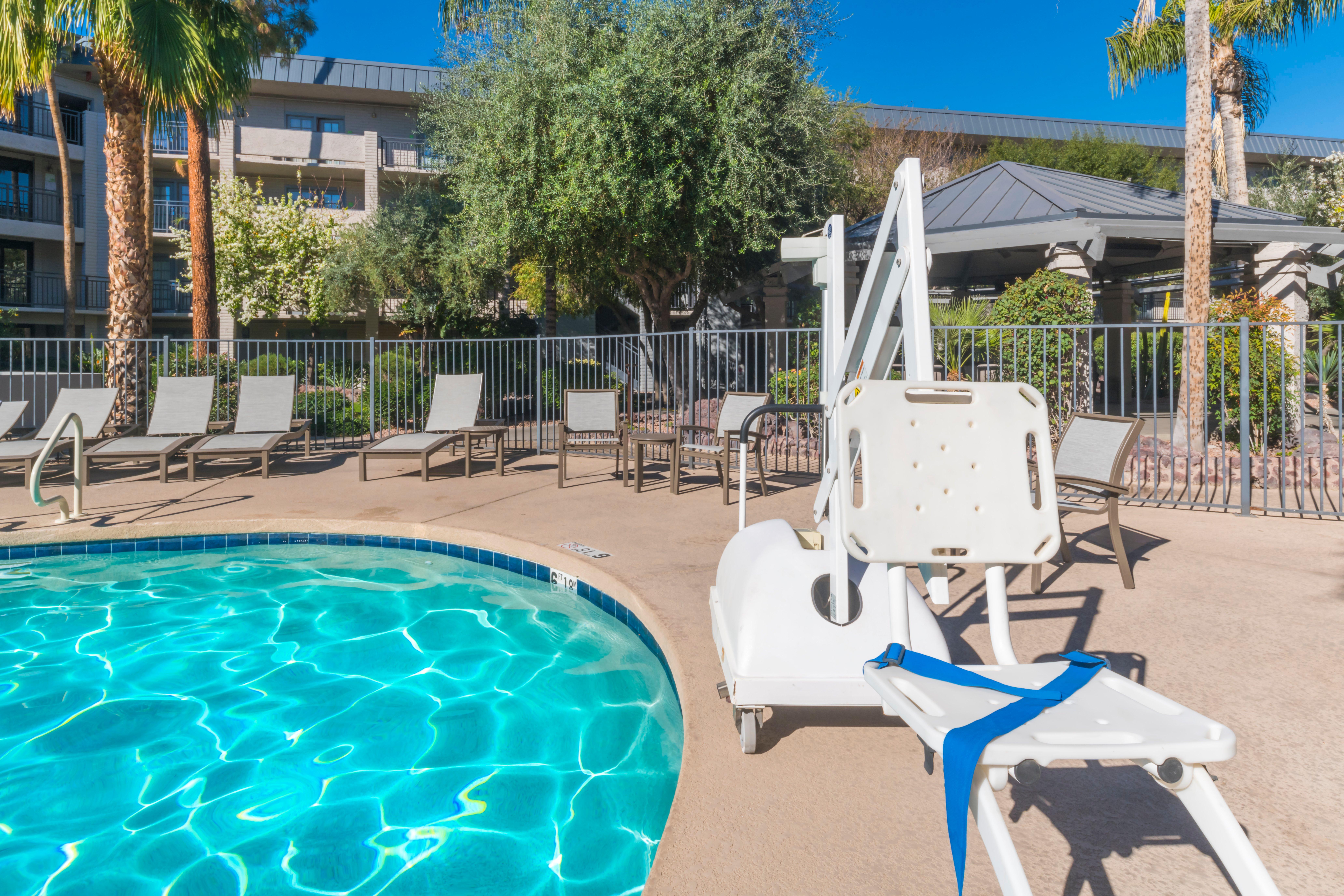 Holiday Inn And Suites Phoenix Airport North By Ihg Екстериор снимка