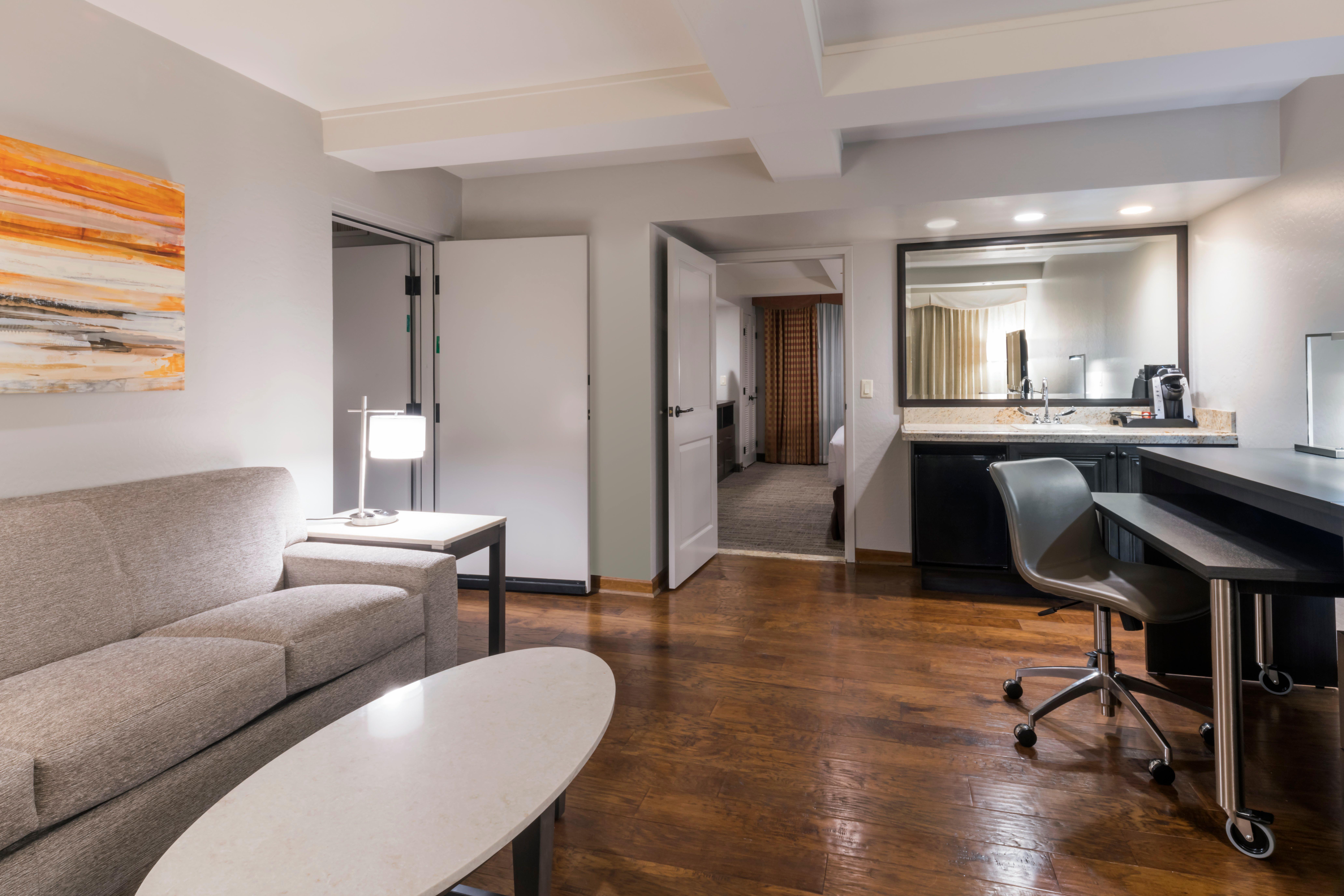 Holiday Inn And Suites Phoenix Airport North By Ihg Екстериор снимка