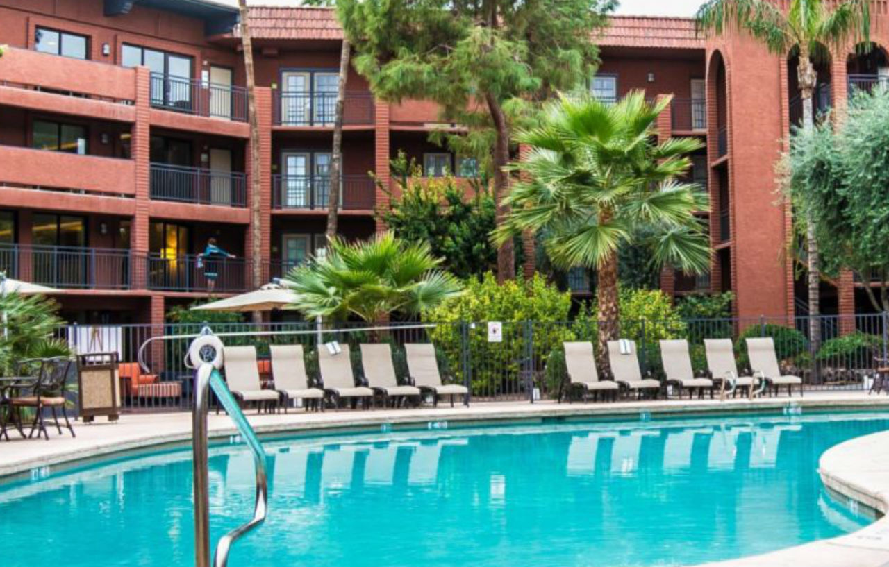Holiday Inn And Suites Phoenix Airport North By Ihg Екстериор снимка