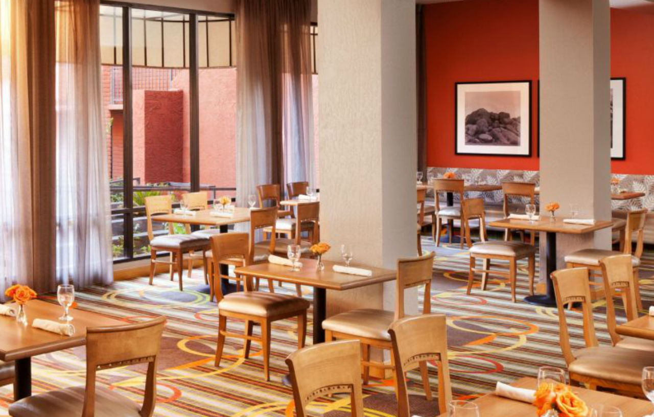 Holiday Inn And Suites Phoenix Airport North By Ihg Екстериор снимка